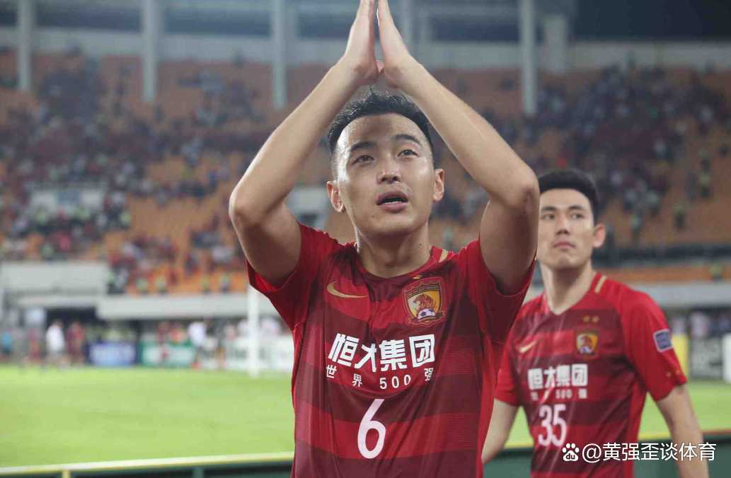 金年会官网-广州队发布备战花絮，清晨再遭质疑，国王杯任务艰巨，年轻球员得到机会(广州富力vs广州恒大回放)